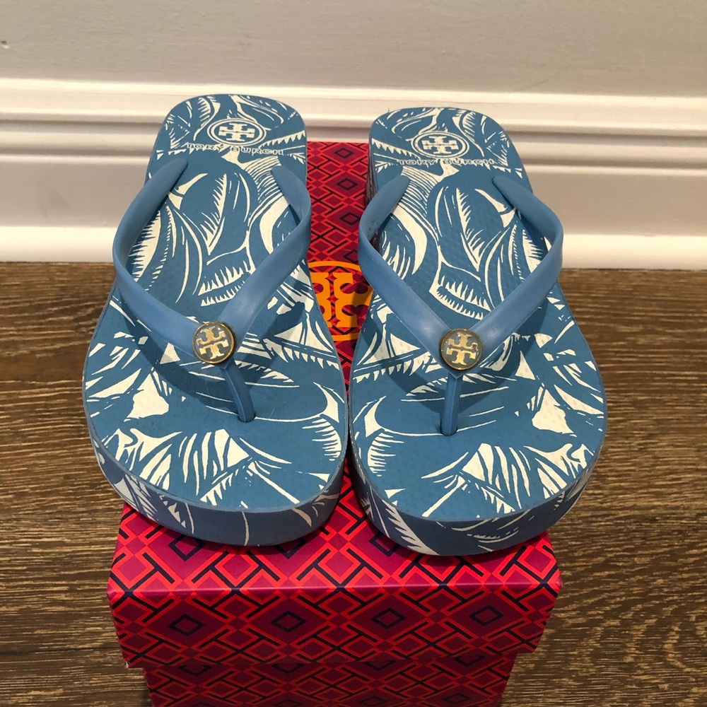 **SOLD** Tory Burch Platform Sandals